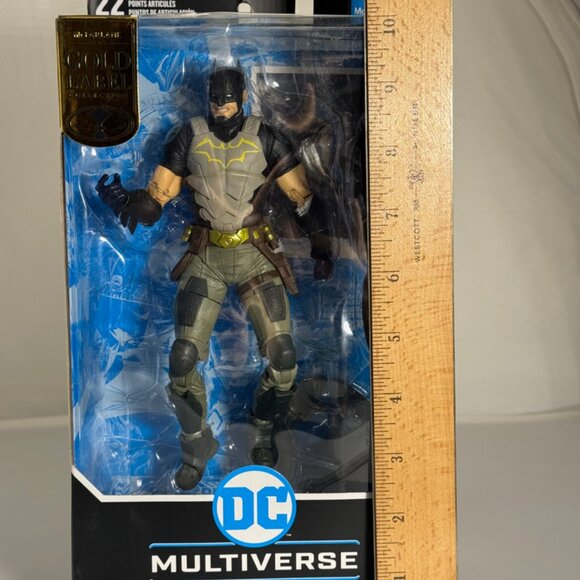 DC Future State Batman Dark Detective Multiverse Gold Label - Picture 10 of 11